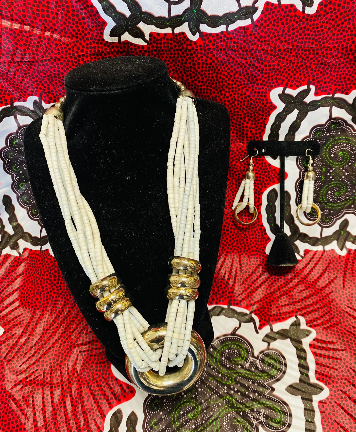 Hanuni Necklace Set